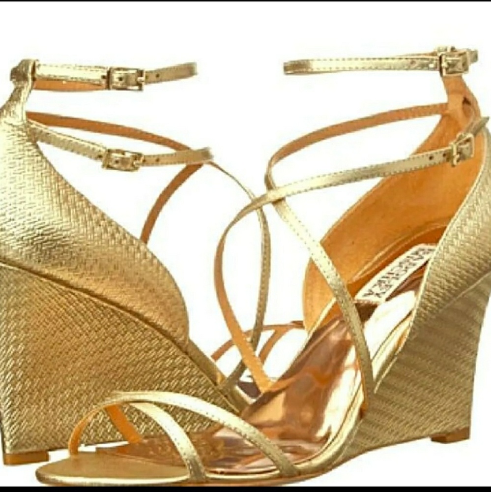 LAST PRICE👠Badgley Mischka Gold Wedges 👠